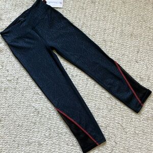 🕷NWT Marvel Size XS Spider-Man Cropped Leggings